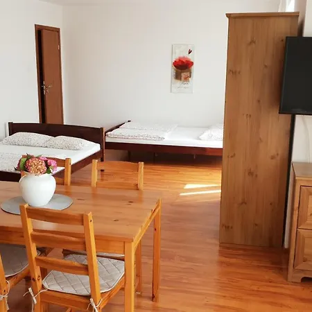 Julus Lodge Leba
