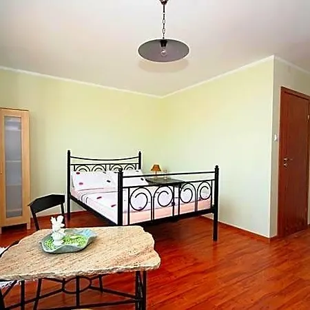 Julus Lodge Leba