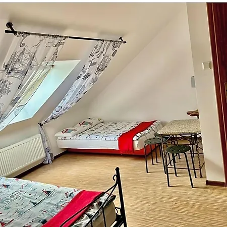 Julus Lodge