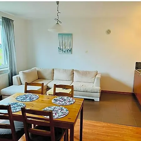 Julus Lodge