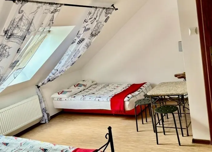 Julus 山林小屋 莱鲍