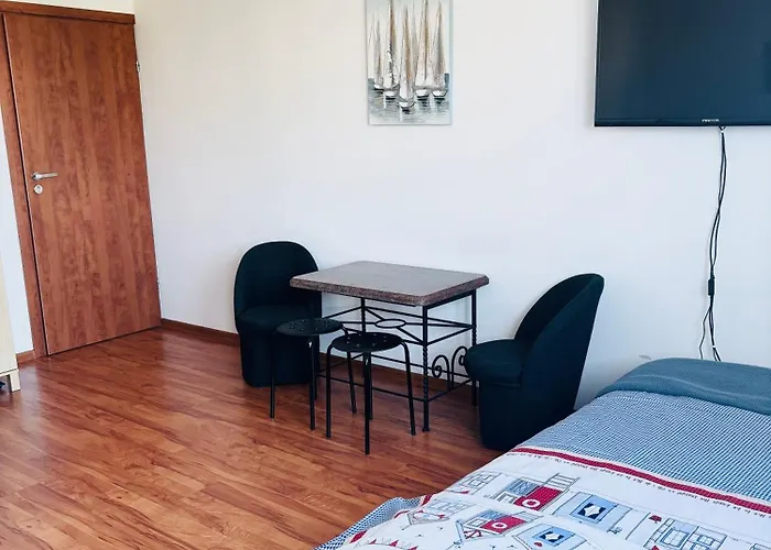 Julus 山林小屋 莱鲍